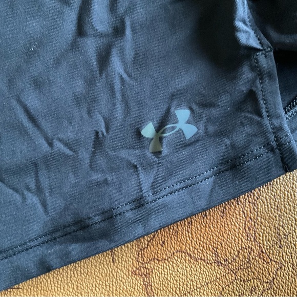 Under Armour RUSH Women's Black tank - Picture 3 of 7